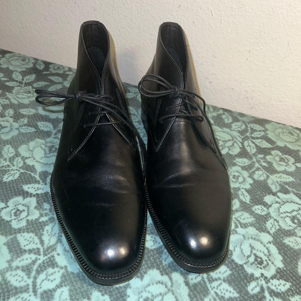 Mens HUGO BOSS black leather chukka ankle logo lace up boots Sz 8.5